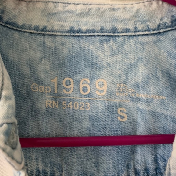 Gap Denim Acid-Wash Button Down - Picture 3 of 3